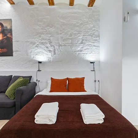 Luxury Born Apartment